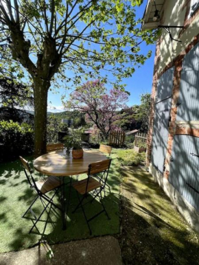 Maison de charme avec jardin - Proche Lyon -
